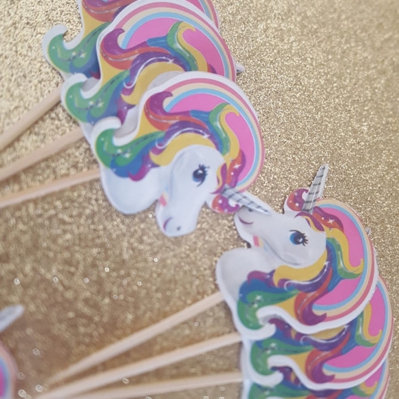 2/$22 Glitter Unicorn Cupcake Cake Flag Decoration - Picture 4 of 5